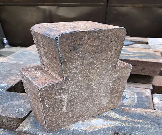 Jak si cihly z karbidu křemíku vedou v porovnání s jinými žáruvzdornými materiály?
