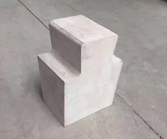 What are the common applications of silicon nitride bricks?