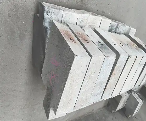 What are the Key Properties of Silicon Nitride Bricks?
